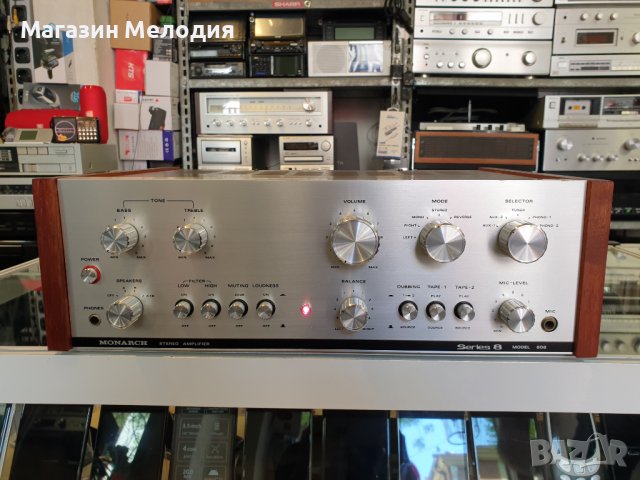 Усилвател Monarch 808 В отлично техническо и визуално състояние.