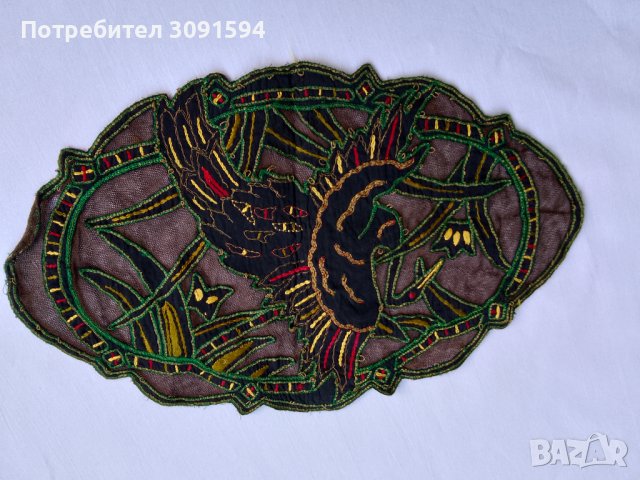 Стара покривка ръчна бродерия златна сьрма , снимка 10 - Антикварни и старинни предмети - 41039640