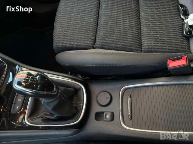 Opel Astra 1.2 Turbo 2021г • Камера • Парктроник • Facelift, снимка 11 - Автомобили и джипове - 53407799