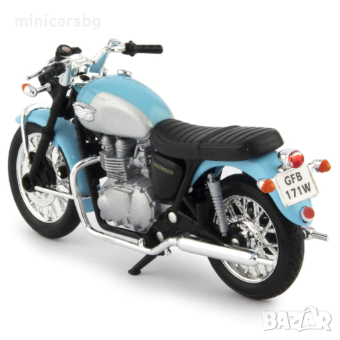 1:18 Метални мотори: 2002 TRIUMPH BONNEVILLE T100 - Welly, снимка 2 - Колекции - 44601009