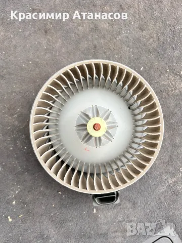 Вентилатори на парното за Тойота аурис. AV272700-5151, снимка 3 - Части - 49637141