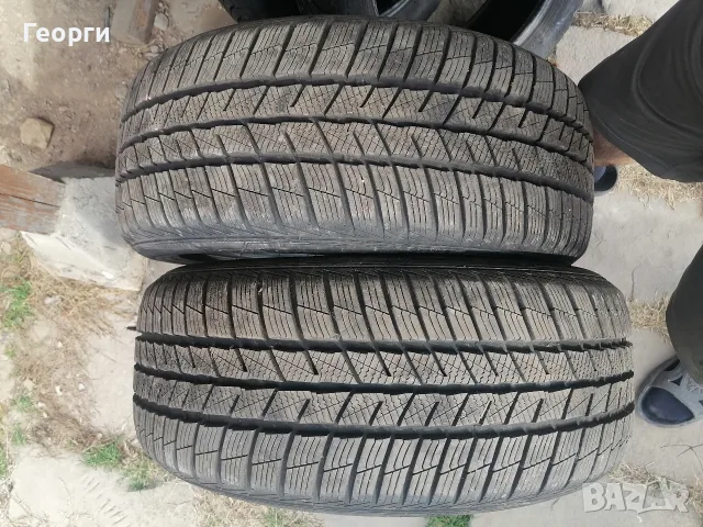 Зимни гуми 235 50 19 2бр, снимка 2 - Гуми и джанти - 56204685