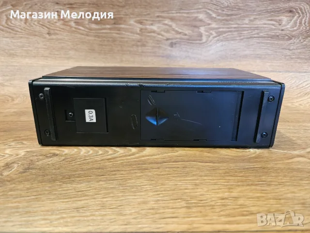 Радио Universum TR 2334 – Немска транзисторна класика в отлично състояние (1970s), снимка 12 - Радиокасетофони, транзистори - 55809876