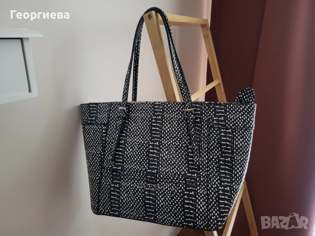 GANT Chelsea боти + GUESS чанта, снимка 6 - Дамски боти - 53054641