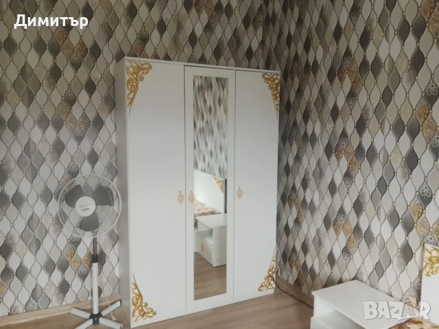 Обзавеждане за спалня комплект гардероб тоалетка спалня с матрак , снимка 3 - Спални и легла - 53080802