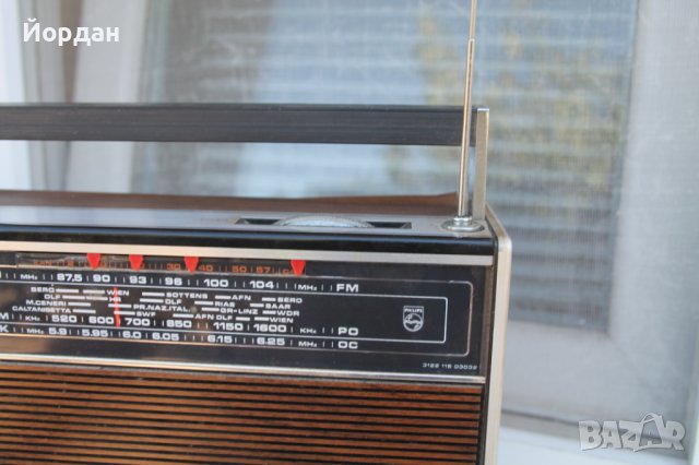 Радио касетофон ''Philips'' RR 437, снимка 4 - Антикварни и старинни предмети - 41786329