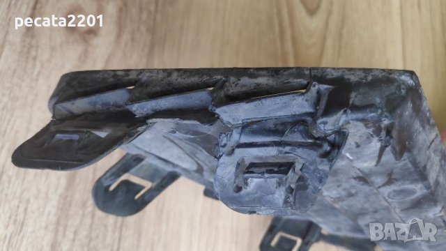 Продавам - оригинална лява решетка в предна броня за Авенсис Т270, снимка 3 - Части - 41330570