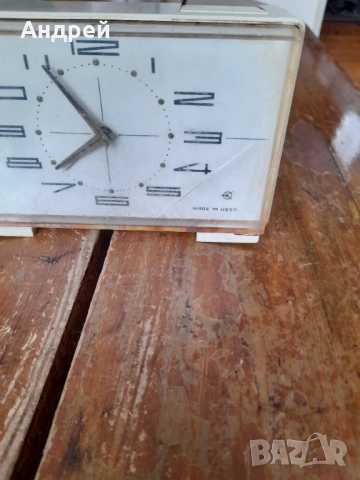 Настолен часовник,будилник СЛАВА,SLAVA #18, снимка 2 - Антикварни и старинни предмети - 53046364