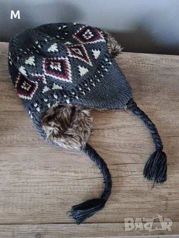 Жестока зимна шапка - висококачествено плетиво с косъм,а отвътре с полат, снимка 4 - Шапки - 41413737