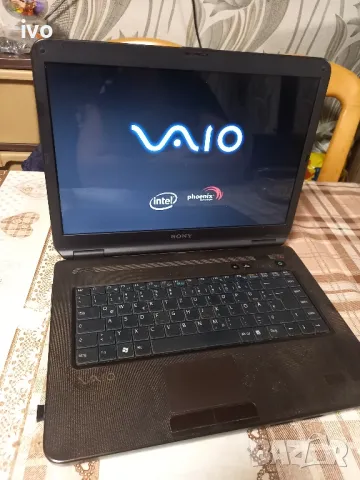 лаптоп Sony vaio, снимка 4 - Лаптопи за дома - 47917444