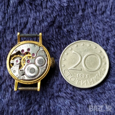 Съветски часовник позлатена рамка , снимка 2 - Антикварни и старинни предмети - 51234079