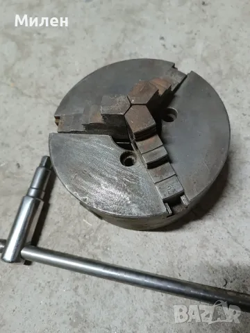 Универсален патронник