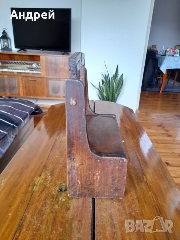 Старо нощно шкафче, снимка 2 - Антикварни и старинни предмети - 40208452