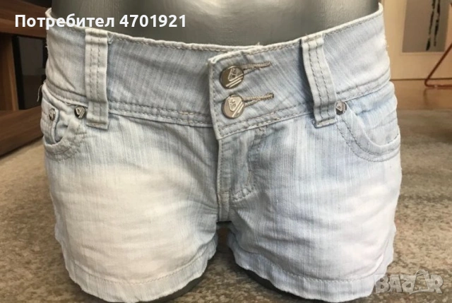 Светли дамски къси панталони