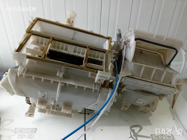 87010-12300 87130-12460 Конзола парно климатик Toyota corolla verso 1 3zz 2001-2003