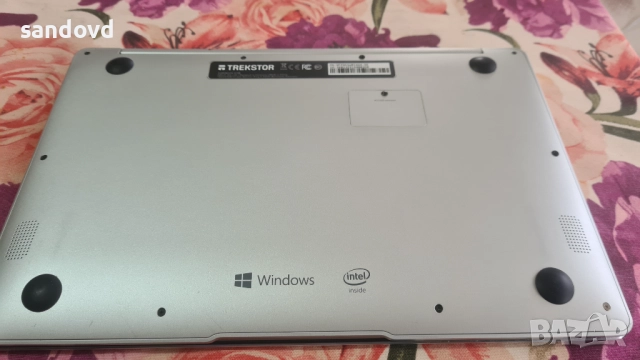 лаптоп TRAKSTOR A13B цена 100лв, снимка 9 - Лаптопи за дома - 51907282