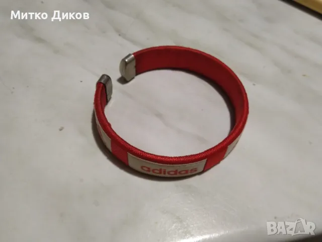 Верижка гривна нова маркова на Адидас промазан плат и метал, снимка 3 - Гривни - 48299404