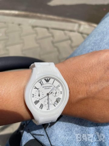 Оригинален дамски часовник Emporio Armani AR1404 Ceramica, снимка 2 - Дамски - 41162069