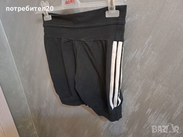 Adidas къси панталони , снимка 4 - Къси панталони и бермуди - 41656205