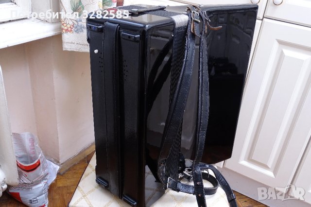 Акордеон Роял Стандард Метеор 120 баса, снимка 15 - Акордеони - 41695959