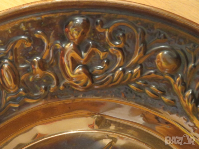 Старинна Голяма медна чиния  с лебеди красота за вашия дом или офис. , снимка 3 - Други - 52353053