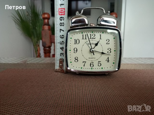 Продавам часовник с нощно осветление.Кварц., снимка 3 - Други - 40478668