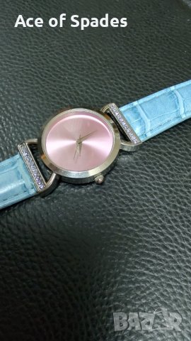Красив Дамски Часовник С Камъни AVON, снимка 5 - Дамски - 41165198