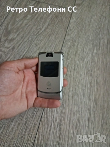 Motorola V3 silver v3 Сив, снимка 5 - Motorola - 53204672