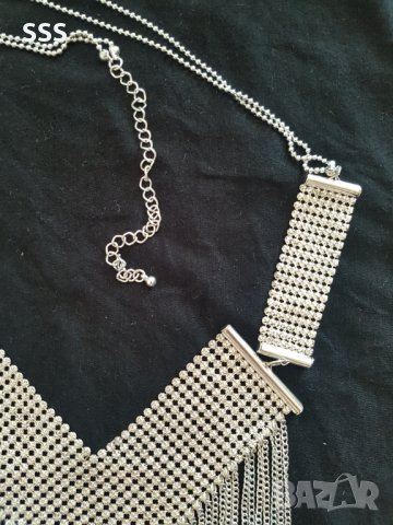 Колие, снимка 2 - Колиета, медальони, синджири - 41578547