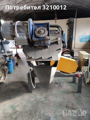 Продавам дробилка, снимка 2 - Други машини и части - 44270783