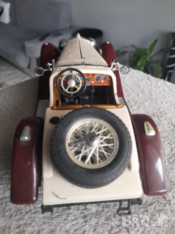 Мерцедес  и 2 броя ретро коли, снимка 2 - Антикварни и старинни предмети - 39058307