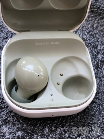 Samsung Galaxy Buds 2 кутийка за зареждане, снимка 2 - Безжични слушалки - 55874389