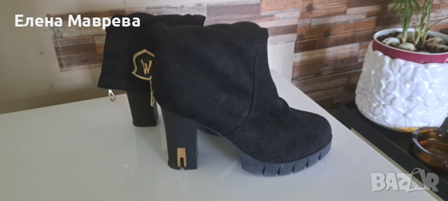 Дамски зимни велурени боти с ток 