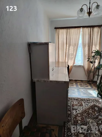 Продавам Къща на два етажа двор , снимка 7 - Къщи - 56049710