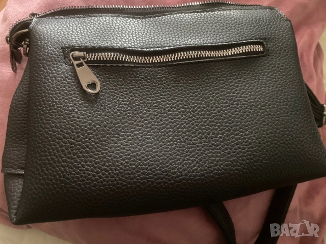 Дамска чанта Guess, снимка 6 - Чанти - 51986272