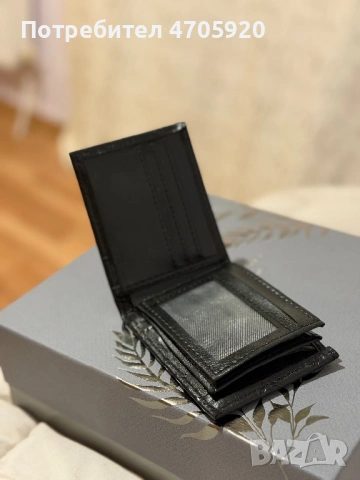 Портфейл Calvin Klein, снимка 4 - Портфейли, портмонета - 53238136