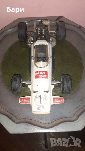 Рядка играчка състезателна кола на SCHUCO 356 175, Brabham Ford Formula 1
