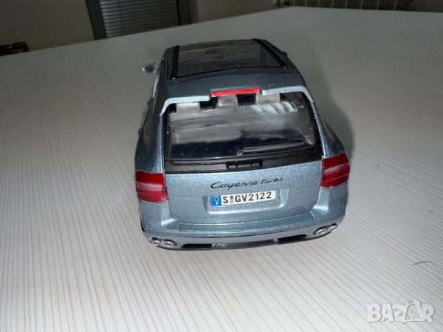 Porsche Cayenne Motormax 1:24 , снимка 5 - Колекции - 52886679