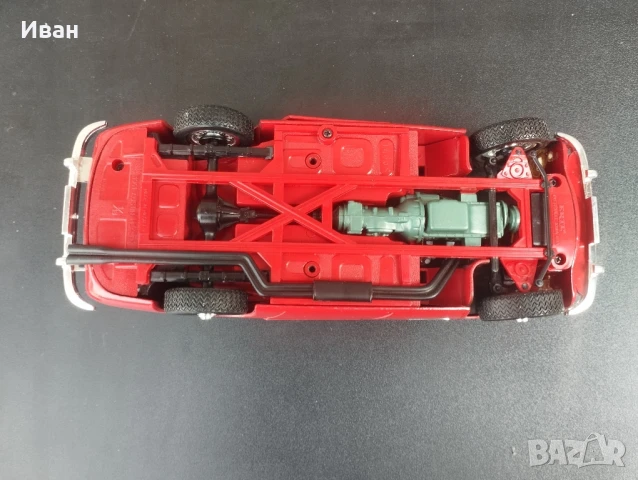 Колекционерска метална количка Austin-Healey 3000 Mark II 1:18, снимка 10 - Колекции - 51062972