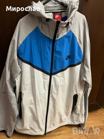 Nike - Преходно яке 