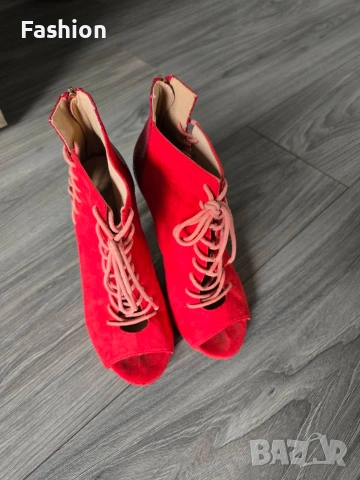 Уникални дамски обувки на ток с връзки, снимка 4 - Дамски обувки на ток - 53138022