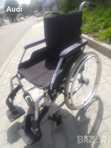 Чисто нова инвалидна рингова количка. За възрастни, оперирани, трудно подвижни хора.  Сгъваема, степ