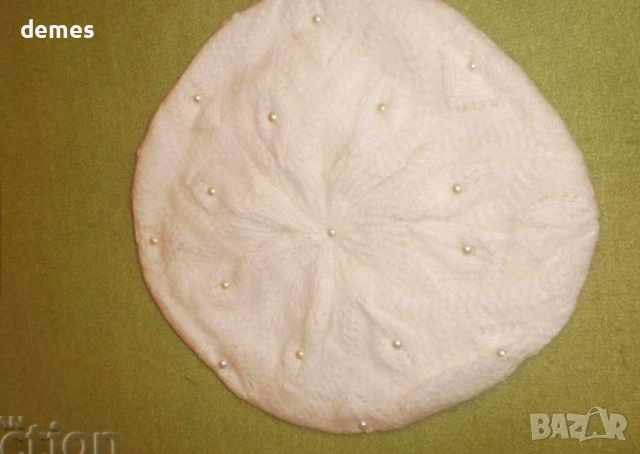 Машинно плетена вълнена барета, бяла, снимка 4 - Шапки - 52102636