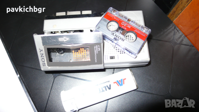 Мини джобен касетофон Sony, снимка 6 - Радиокасетофони, транзистори - 44619519