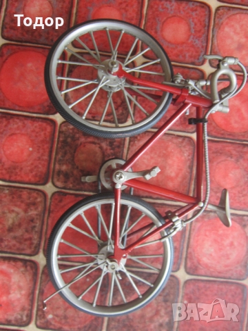 Уникален модел колело велосипед играчка , снимка 6 - Колекции - 36111228
