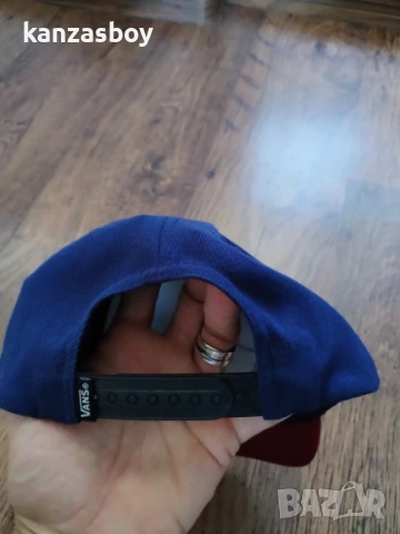 VANS - страхотна шапка КАТО НОВА , снимка 5 - Шапки - 50976546