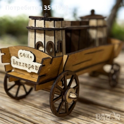 Дървена каручка -солница 