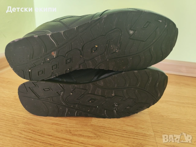 Спортни обувки Lotto от еко кожа, снимка 5 - Спортни обувки - 53160716