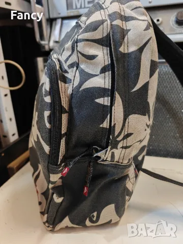 Малка спортна раница Quiksilver, снимка 4 - Раници - 49373371