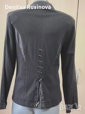 Дамски спортно-елегантен костюм TUZZI 40, снимка 6 - Костюми - 48546101